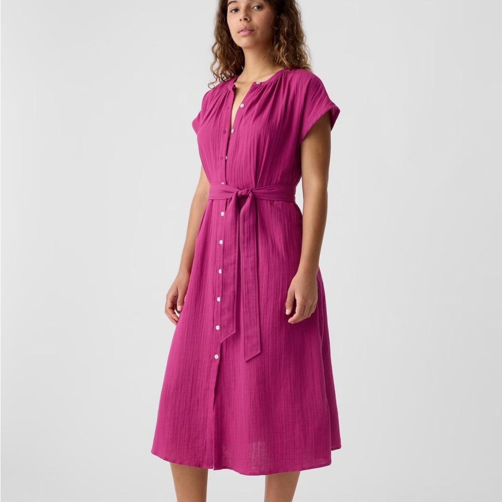Elegant Pink Button-Down Dress